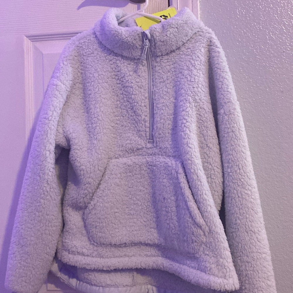 White fluffy jacket girls/ All In Motion